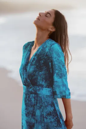 Athena in Tie-Dye Print Silk in Kingfisher