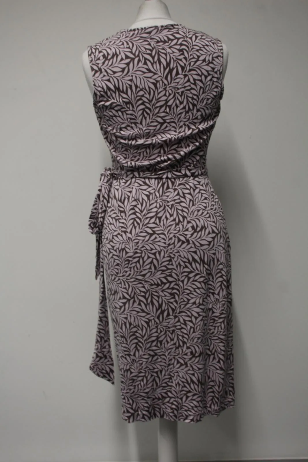 DIANE VON FURSTENBERG Ladies Pink & Brown Silk Leaf Print Wrap Dress US8 UK12