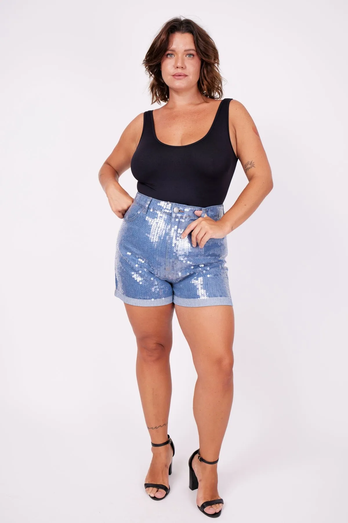 Shorts Jeans Bordado Vitru - Azul